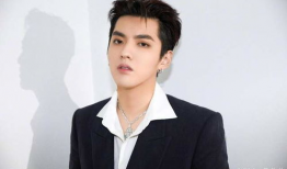 穿书吃瓜娱乐圈文男主,男主的吃瓜日常